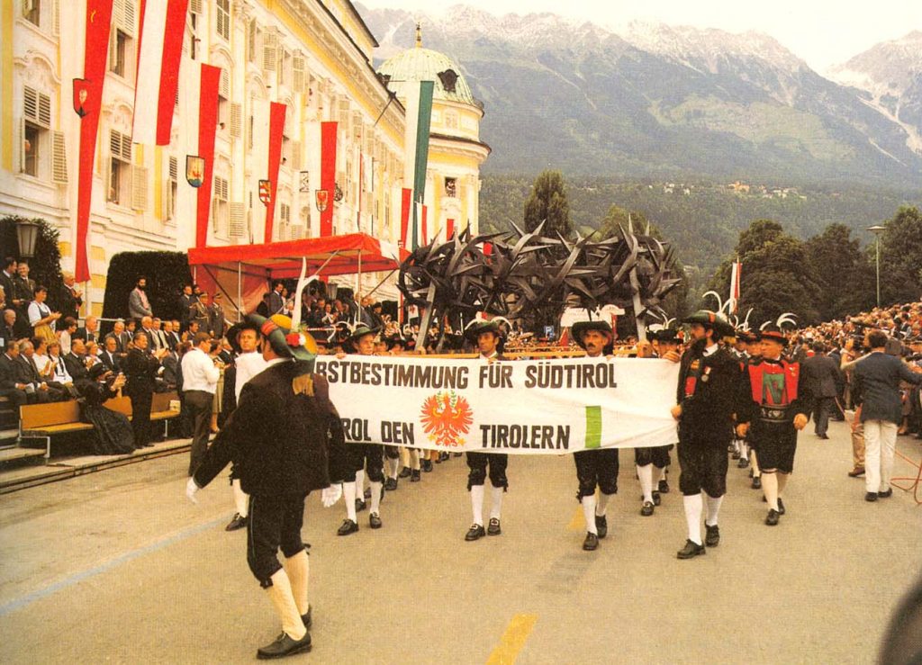 Transparent: Selbstbestimmung für Südtirol
